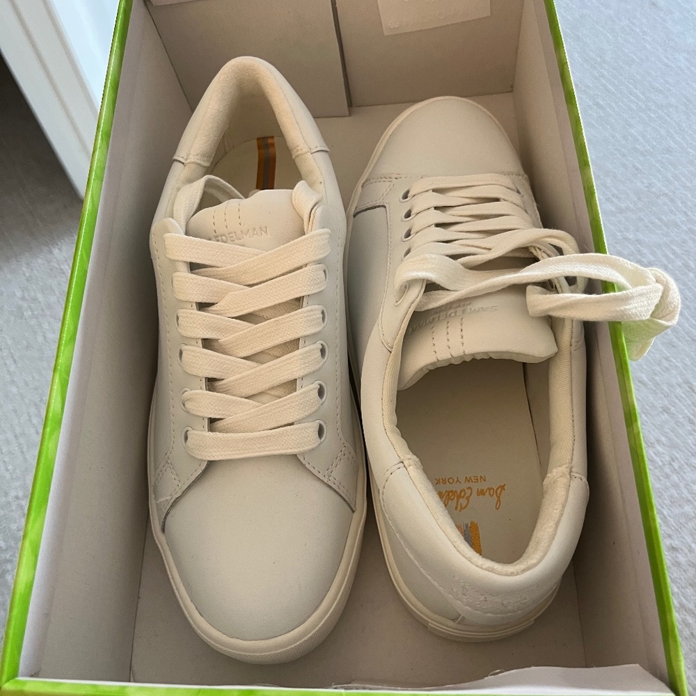 Sam Edelman white leather sneaker new in box 5.5
